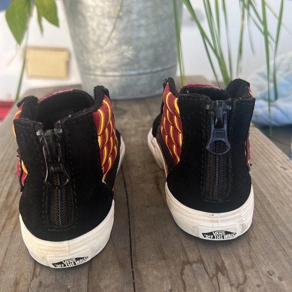 Vans Hogwarts Harry Potter hi-tops suede and canvas,  toddler size 8.  So cute! - Picture 3 of 8